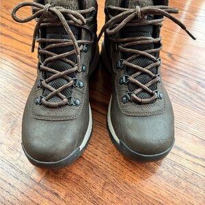 Women’s Columbia Brown Hiking Boots